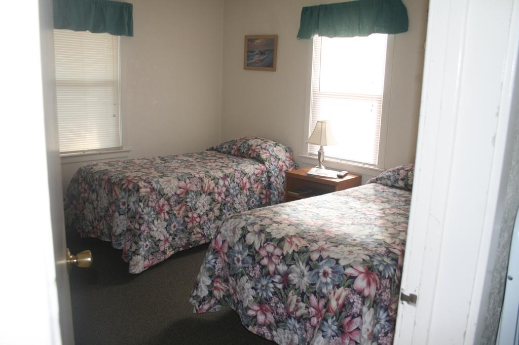 Jnr Hotel Cedarville Room photo