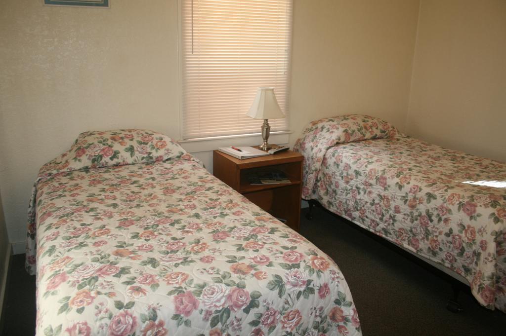 Jnr Hotel Cedarville Room photo
